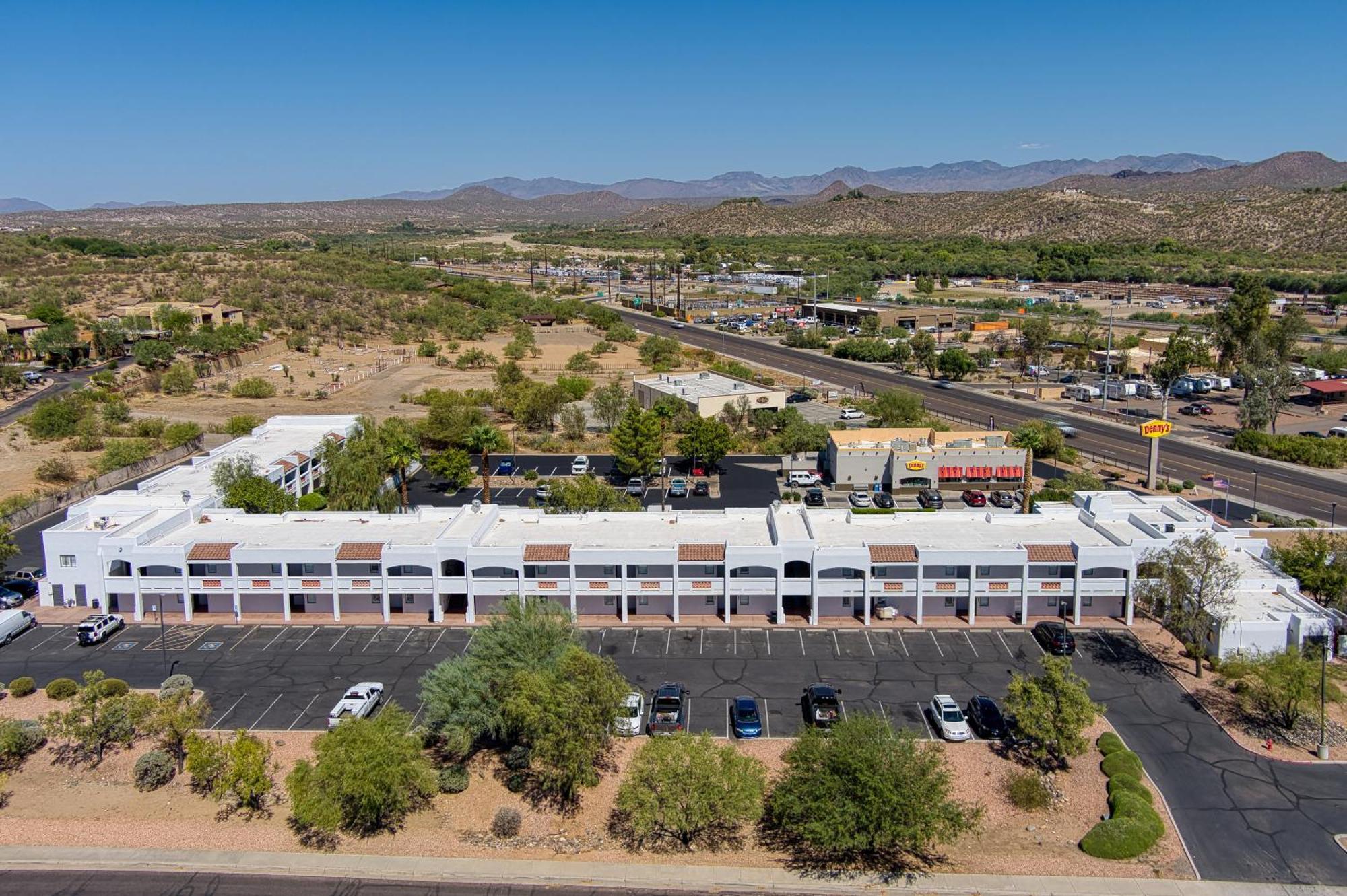 Los Viajeros Inn Wickenburg Exterior foto
